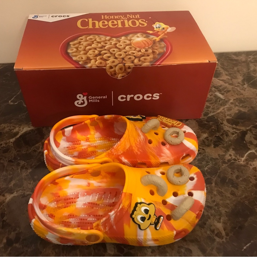 Brand New Kids Size 3 Crocs